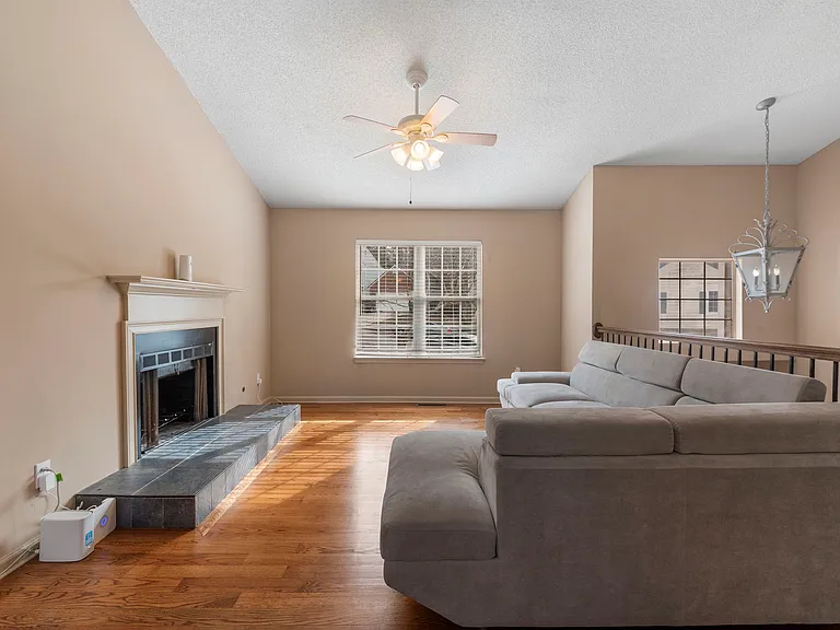 646 Woodcrest Manor Dr — Photo 14