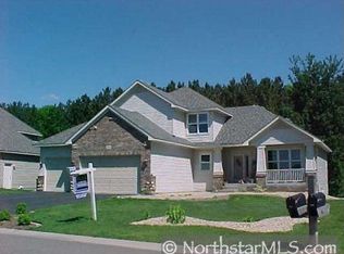 836 Henslow Ave N, Oakdale, MN 55128