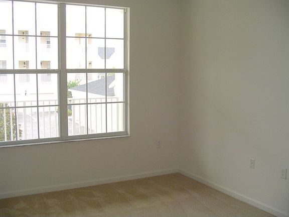 5th image of 4392 Wardell Pl APT 202