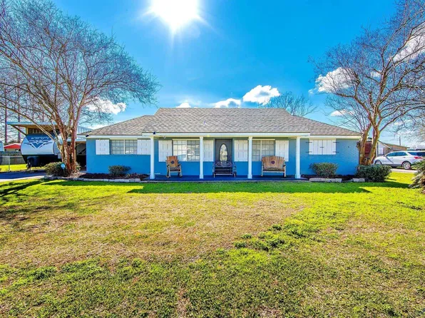 415 N Cedar St, Lockport, LA 70374
