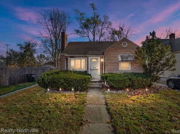 19494 Murray Hill St, Detroit, MI 48235