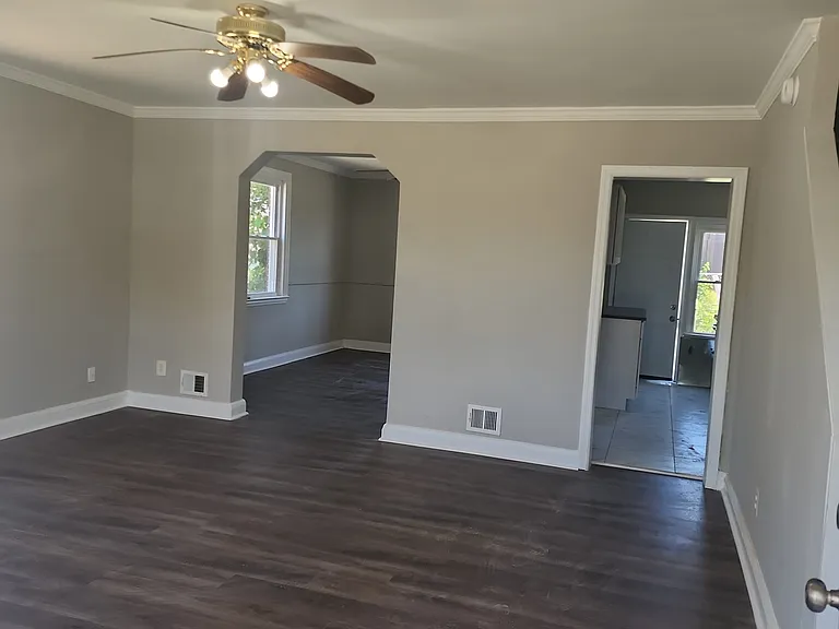 5425 Crismer Ave — Photo 11