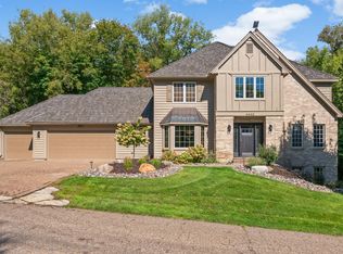 4902 Beacon Hill Rd, Minnetonka, MN 55345