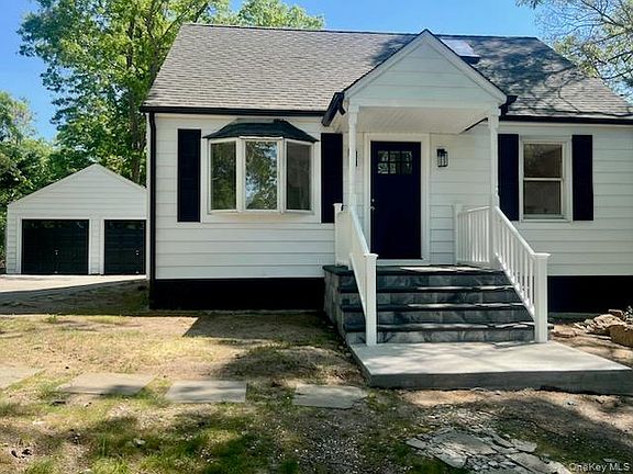 2nd image of 100 Maple Lane