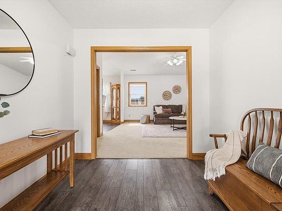 5th image of 1331 E Beal Ave