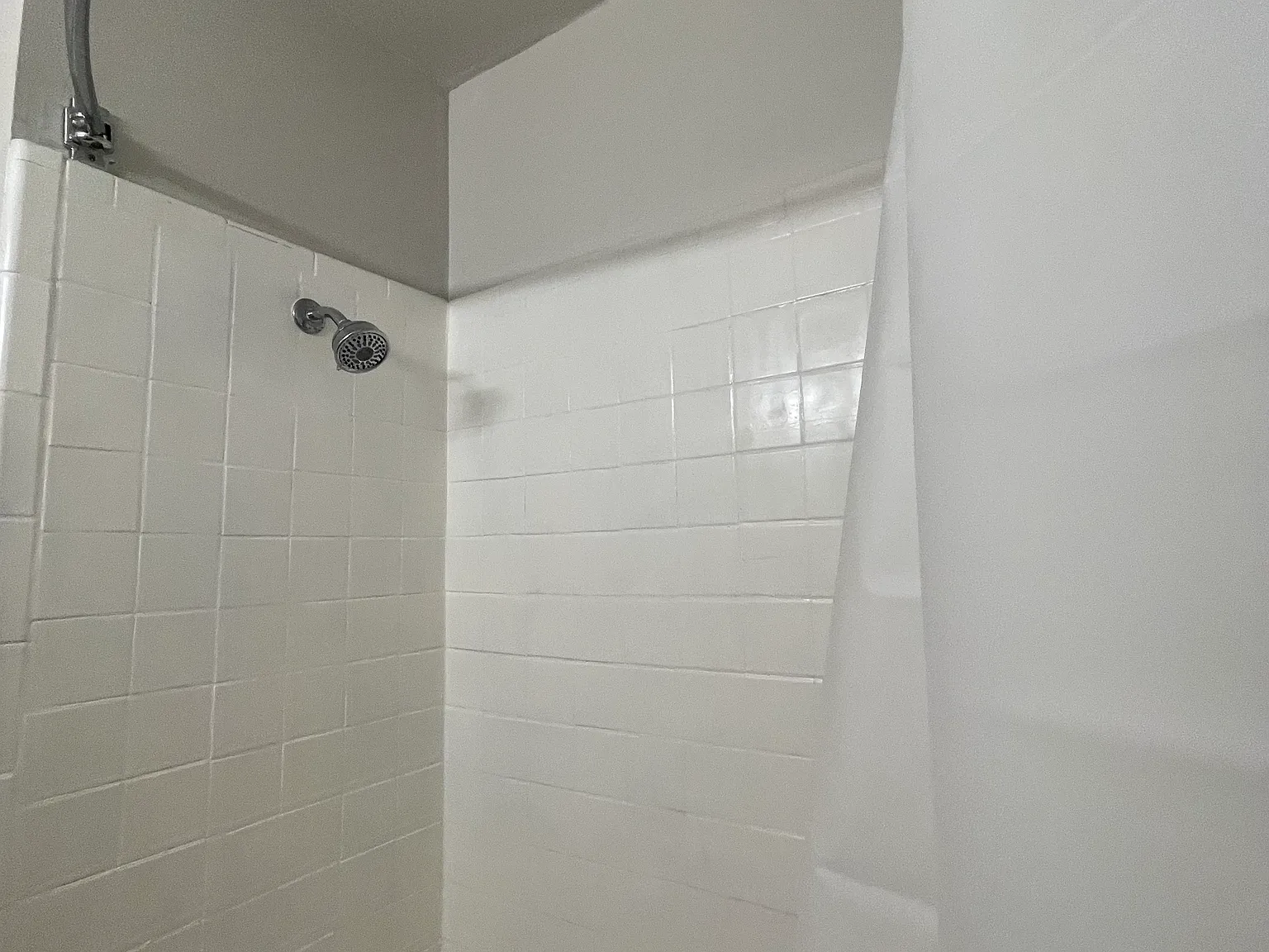 224 W Monument St — Photo 2