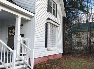 8 Park Ave, Newport, ME 04953