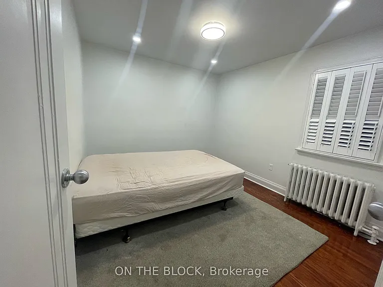 216 Donlands Ave — Photo 7