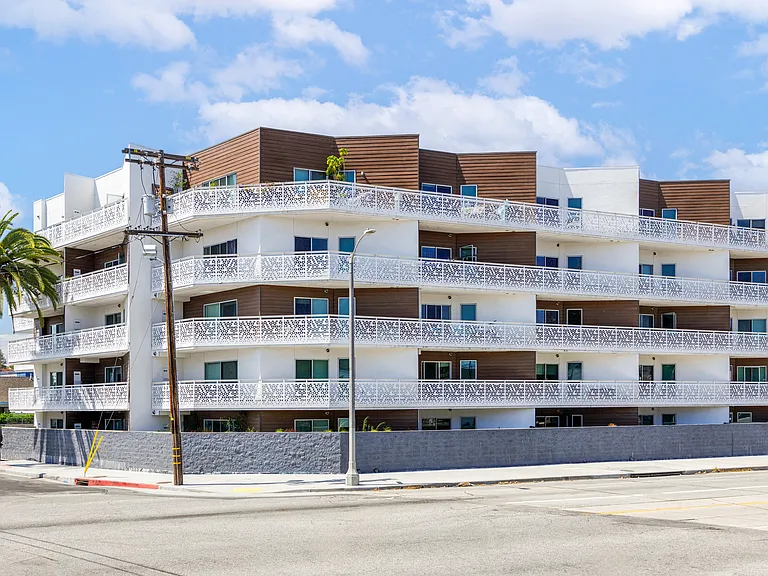 Solari Silver Lake — Photo 1