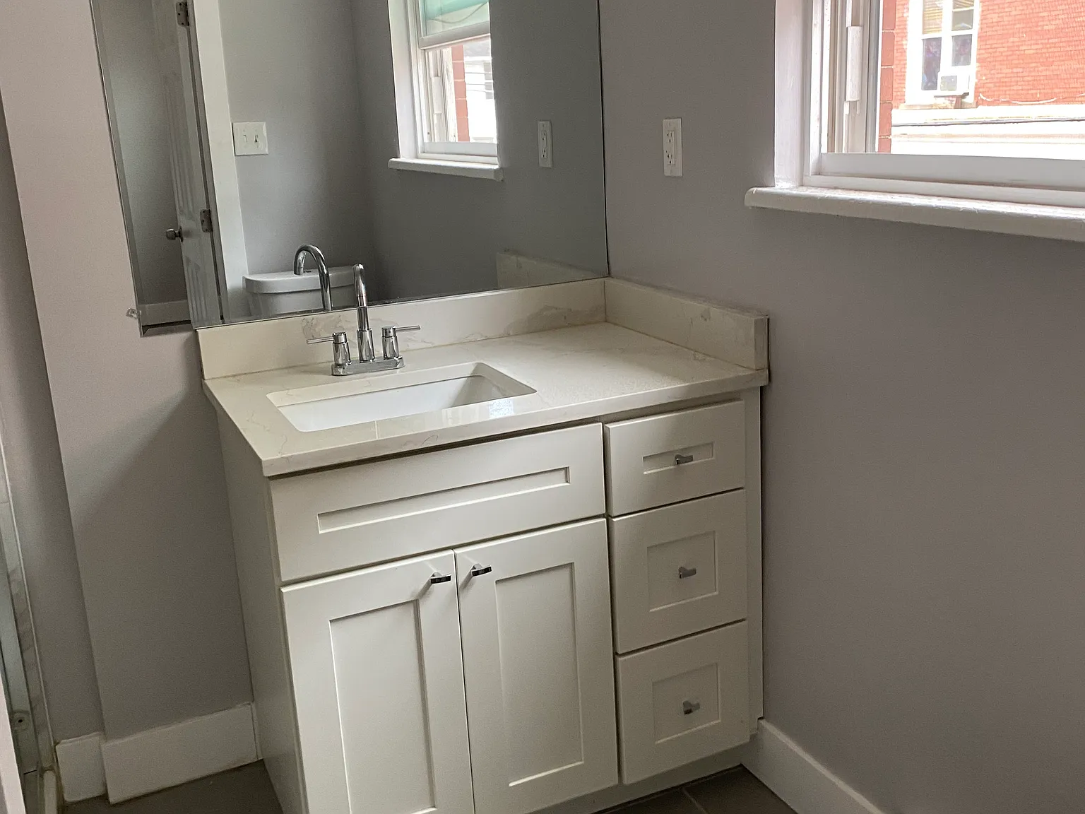 2 bed, 850 sqft, $925 — Photo 4