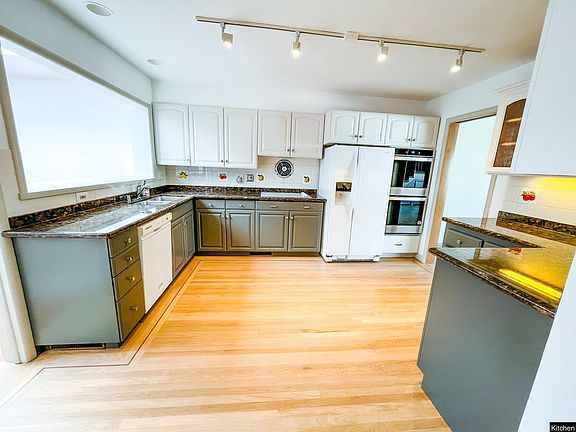 Open Kitchen