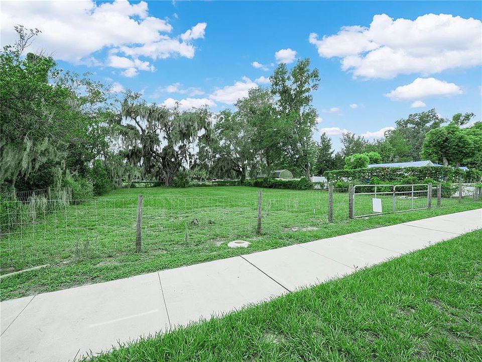1st image of 314 SE 3RD STREET LOT 8