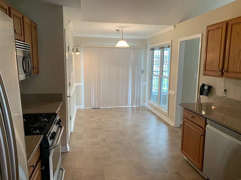 11416 Kimberley Ln — Photo 3