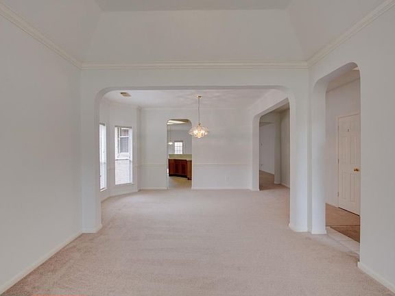 Beautiful Arches throughout home