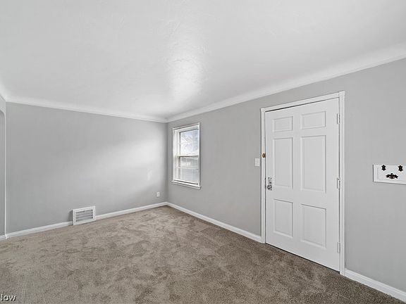 3rd image of 3778 Highland Rd