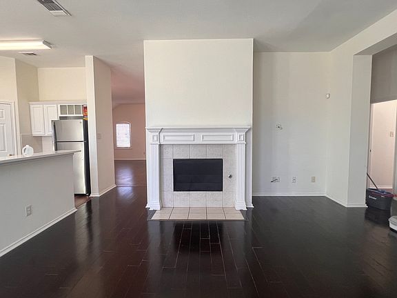 5th image of 9221 Harrisburg Ln