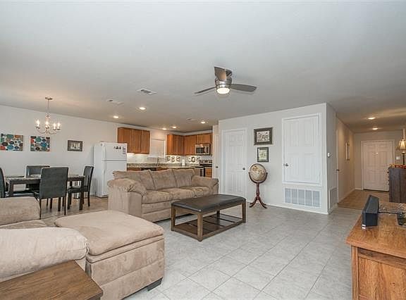 5th image of 104 Feverbush Dr