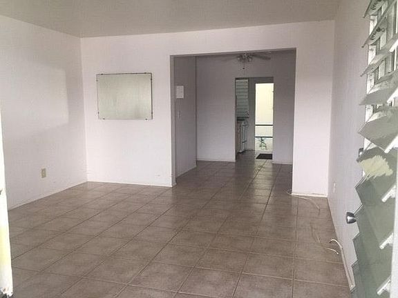 3rd image of 920 Meridian Ave APT 4