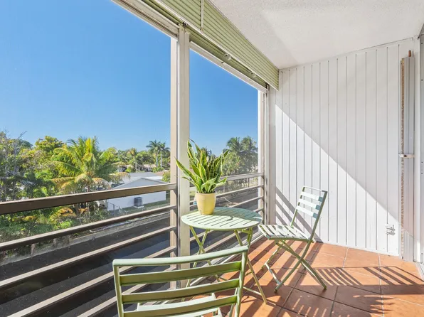111 Royal Park Drive #3A, Oakland Park, FL 33309