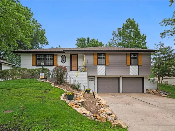 1208 SW Speas Dr, Blue Springs, MO 64014