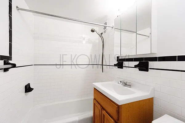 Rented by Kowalski & Co | media 12