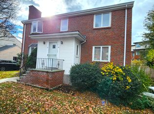 12 Belmont Rd #12, Chestnut Hill, MA 02467