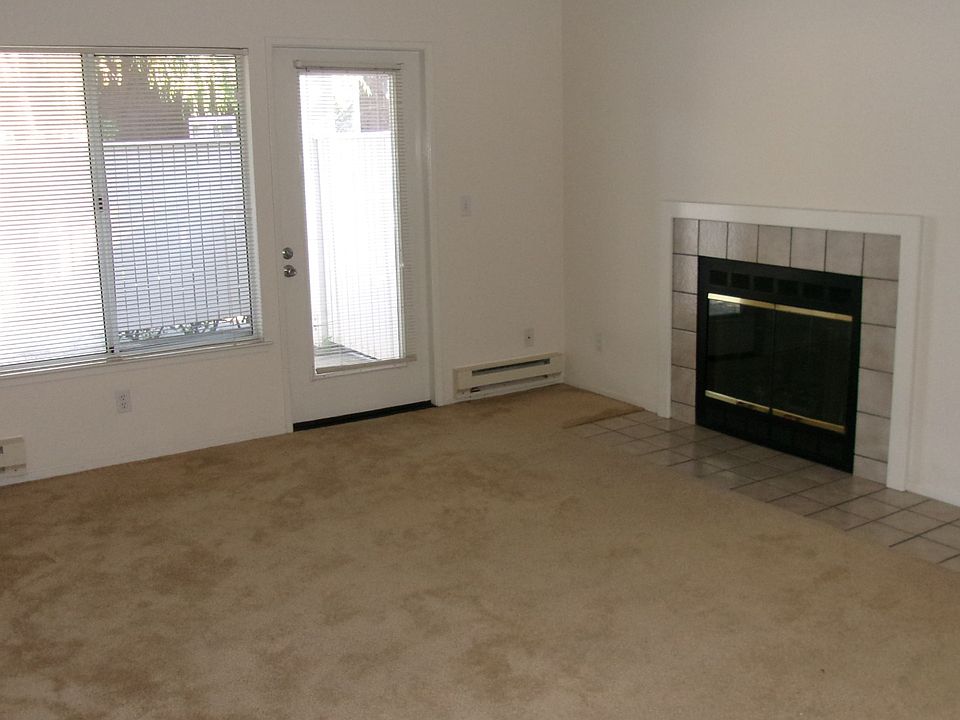 1st image of 55 Bayside Court # 1 St Floor
