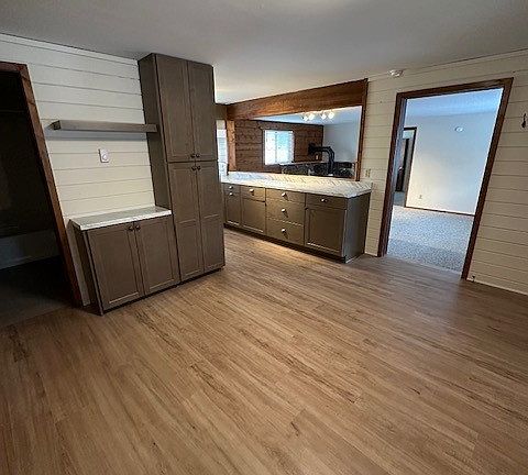 5th image of 890 Weiss Dr #1-A