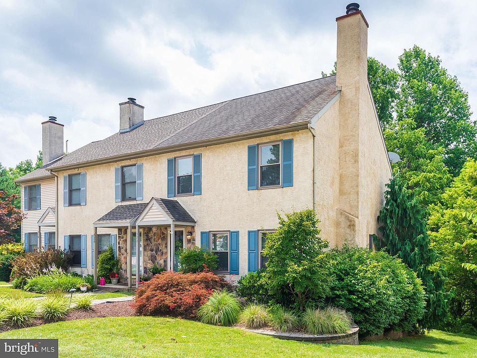 1st image of 522 Pickering Station Dr