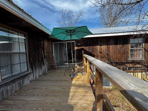 209 Sequoia Ln, Horseshoe Bend, AR 72512