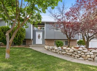 2388 E Falcon Way, Sandy, UT 84093