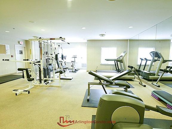 5th image of 1050 N Stuart St APT 501