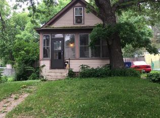 877 Hudson Rd, Saint Paul, MN 55106