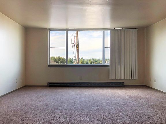 5th image of 5625 15th Ave NE #108