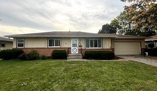 1st image of 46 S Lexington Dr