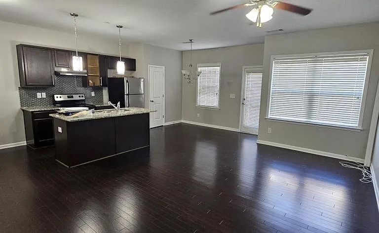 7676 Glade Trl — Photo 5