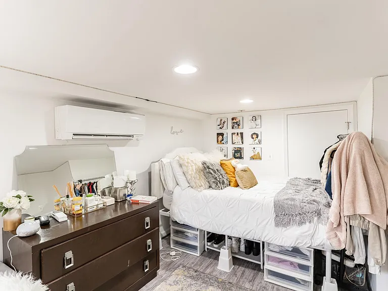 Bedroom 5.2
