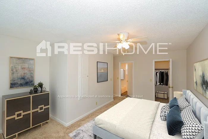 2592 Fairview Blvd — Photo 12