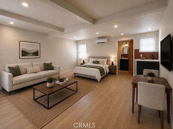 4th image of 704 N Occidental Blvd APT 1