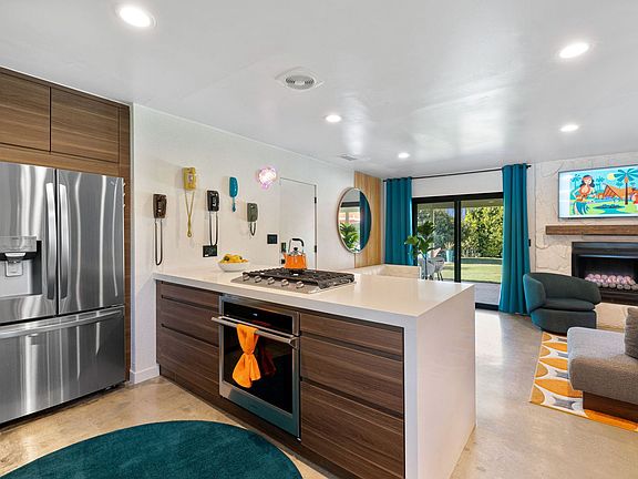 4th image of 2445 E Del Lago Rd