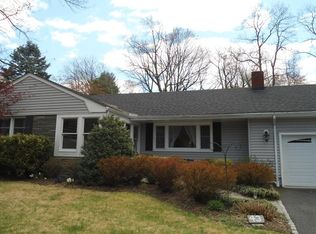 43 Abby Ln, Green Brook, NJ