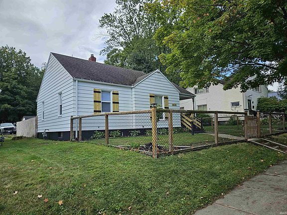 3rd image of 410 E Oakside St