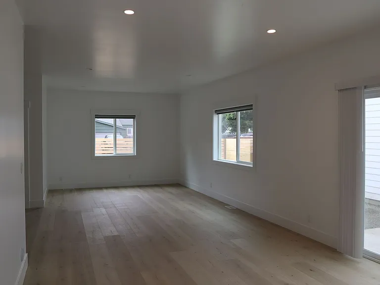 1205 E Adeline Ave — Photo 14