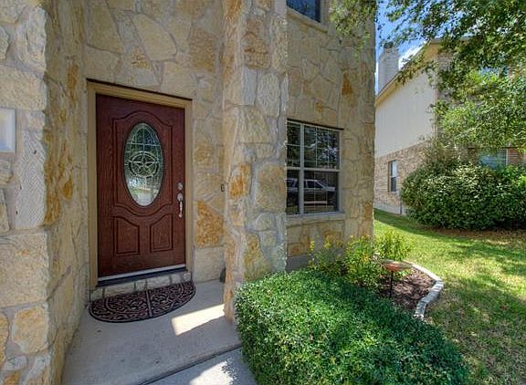 3rd image of 324 Dark Horse Ln