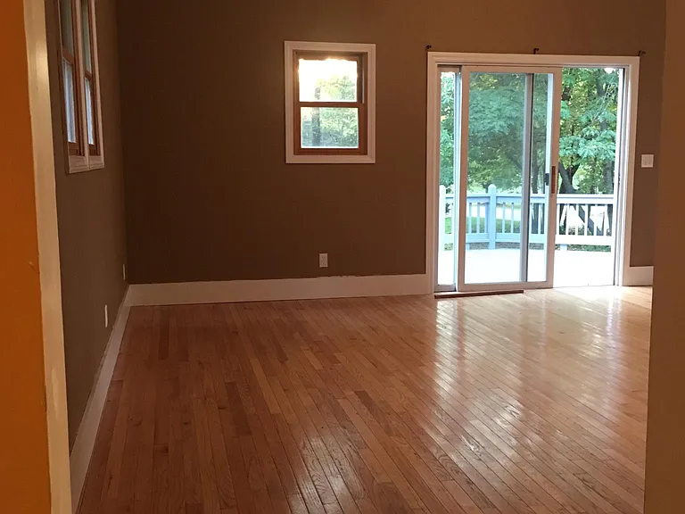 105 Boothby Ave — Photo 5