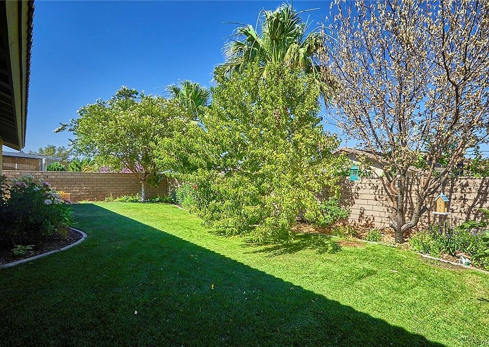 1st image of 12679 Autumn Leaves Ave