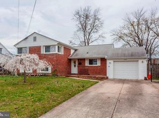 6906 Inverness Dr, Springfield, VA 22150