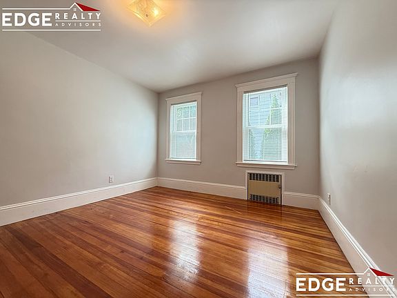 4th image of 241 Boylston St