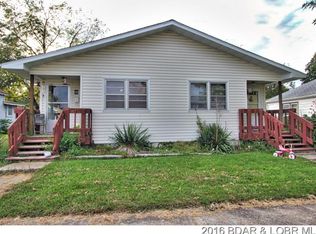 113 S Locust St, Eldon, MO 65026