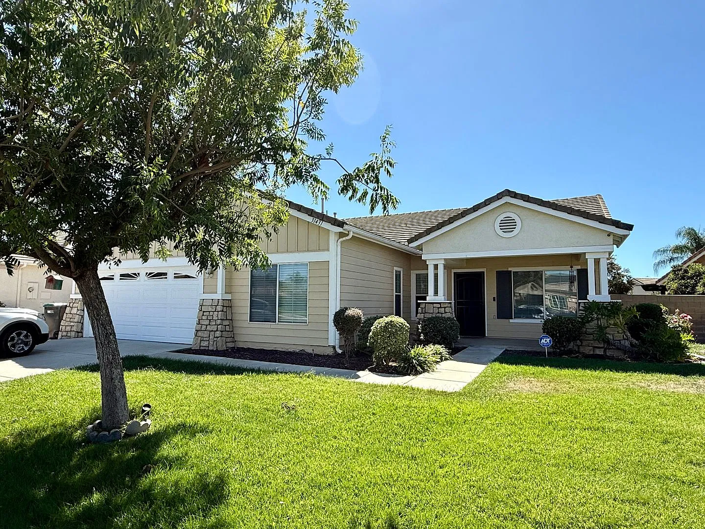 Beautiful single level home on a cul-de-sac. — Photo 1
